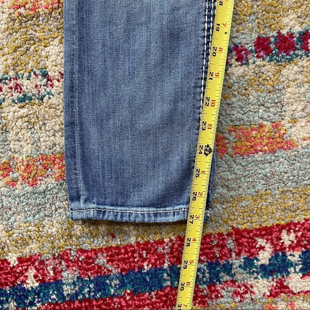 Rock Revival Alanis Rhinestone Capris Jeans - Picture 13 of 14